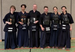 Gruppenbild der 6 Kendoka des BCK beim Osterturnier 2026 in Ingolstadt
